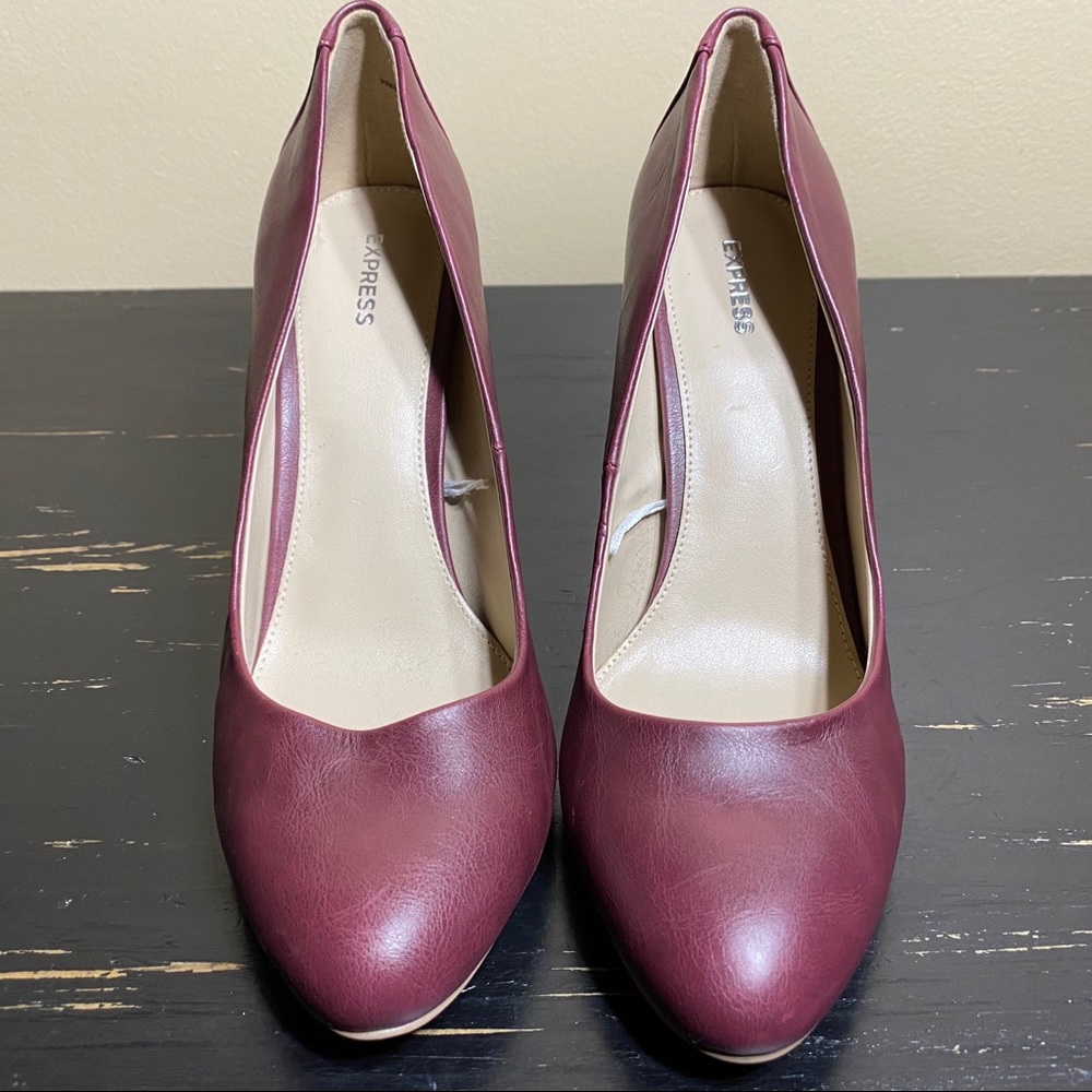 Express heels size 9 NWOT